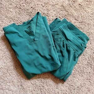 Lago Hunter Green Scrub Set